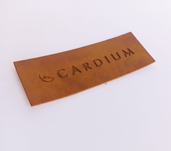 Etiqueta "Cardium"PU sintético Jeans Queima