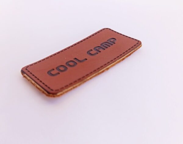 Etiqueta Sintética "Cool Camp"